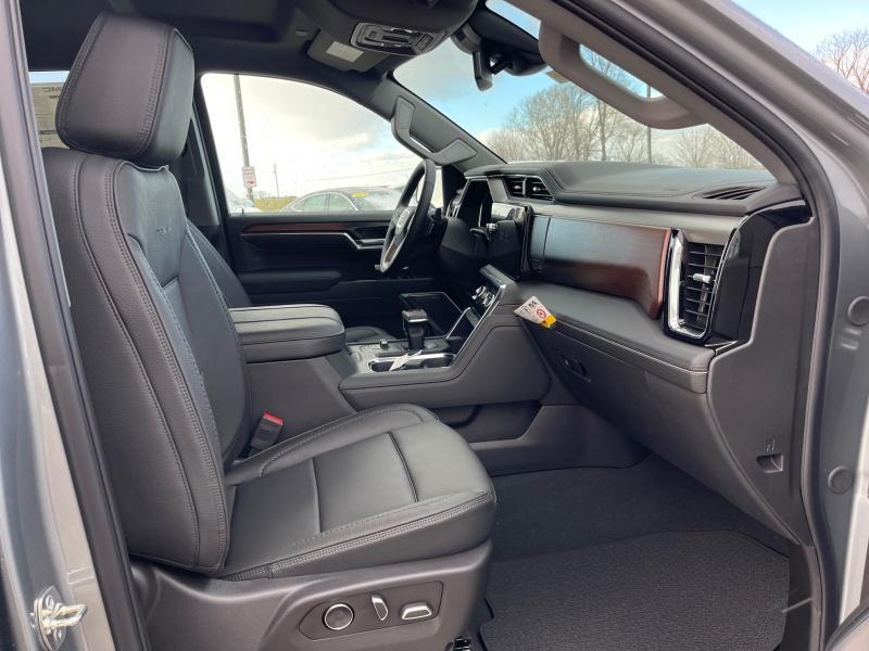 new 2025 GMC Sierra 1500 car, priced at $72,054