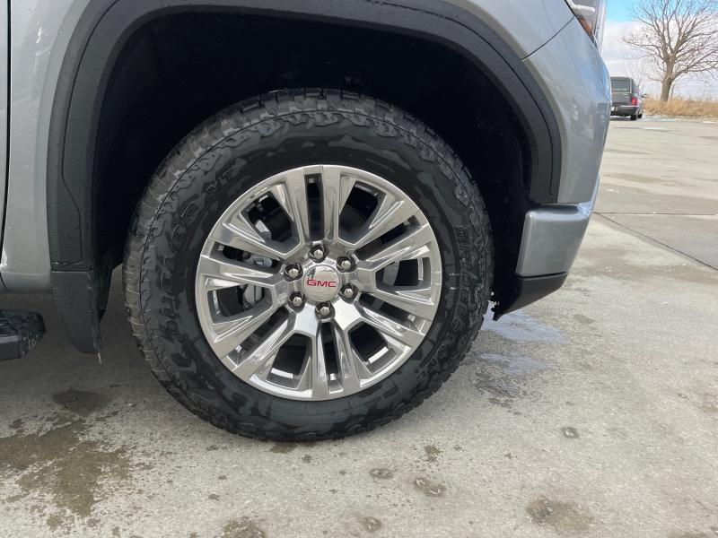 new 2025 GMC Sierra 1500 car, priced at $72,054