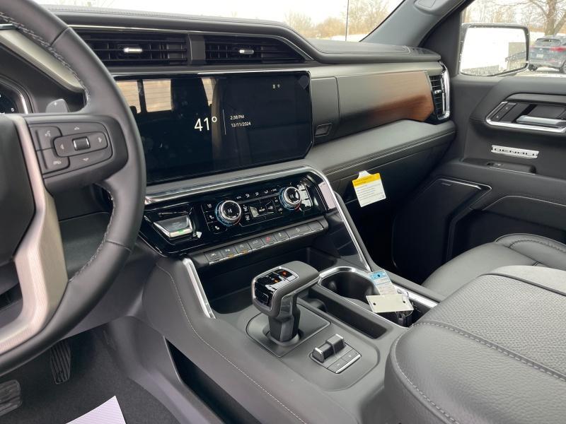 new 2025 GMC Sierra 1500 car, priced at $72,054