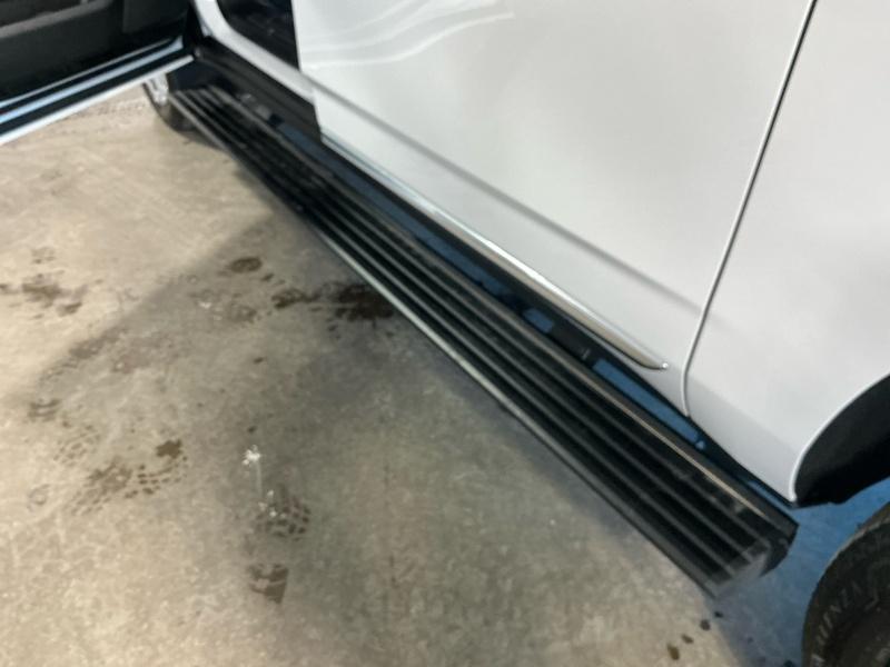 used 2022 GMC Yukon XL car, priced at $58,995