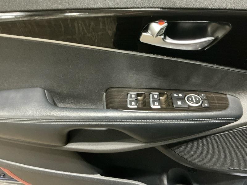 used 2019 Kia Sorento car, priced at $21,995