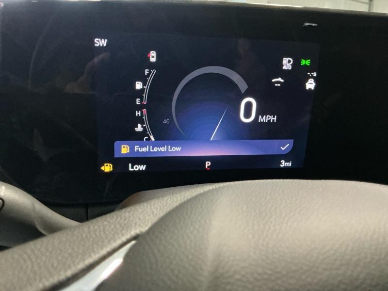 new 2025 Buick Envista car, priced at $30,989