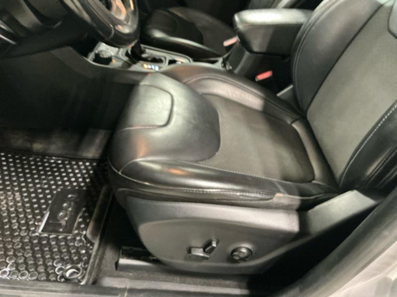 used 2020 Jeep Cherokee car, priced at $19,995