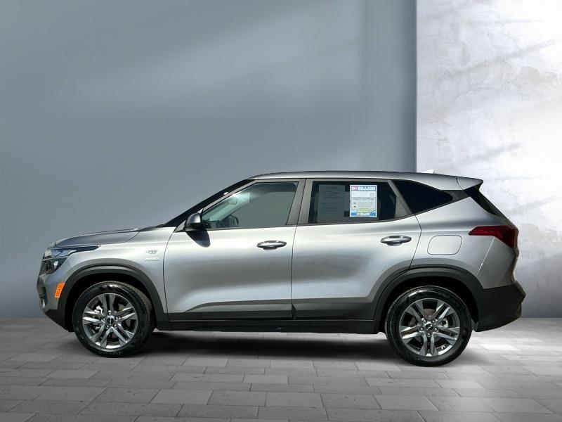 used 2023 Kia Seltos car