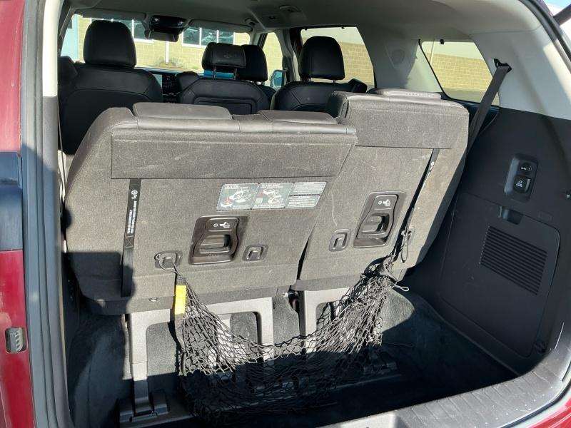 used 2024 Kia Carnival car, priced at $40,995