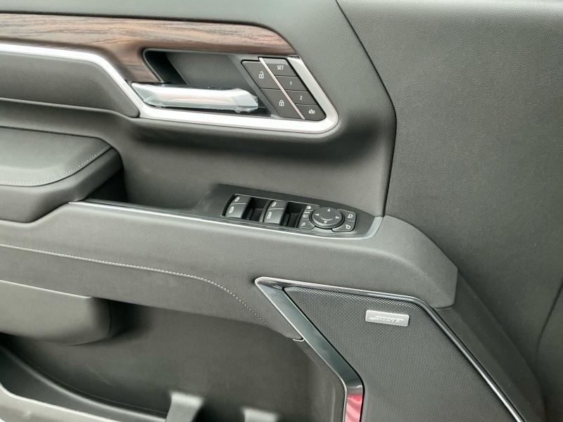 new 2025 GMC Sierra 2500 car, priced at $83,784