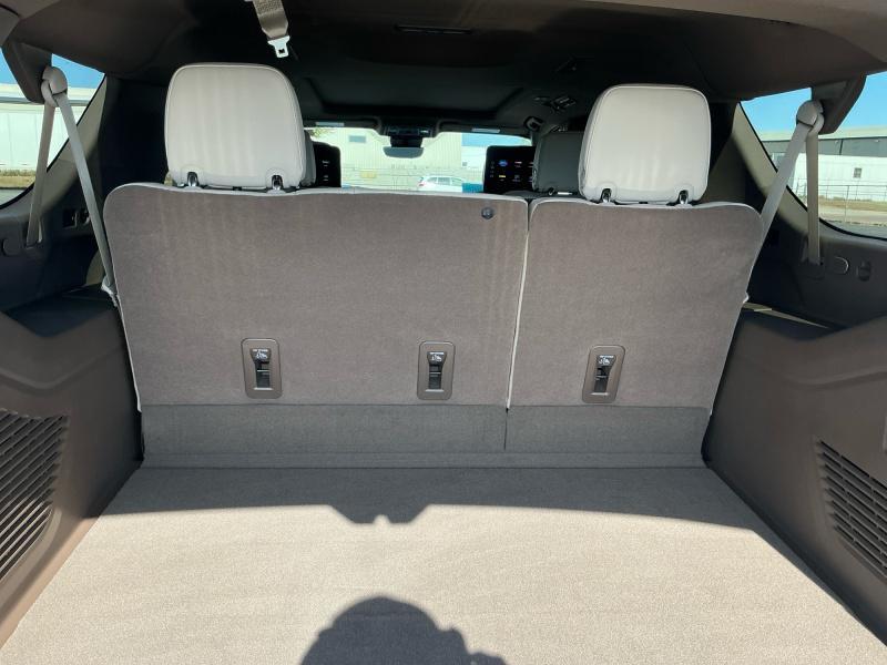 used 2025 GMC Yukon XL car, priced at $89,995