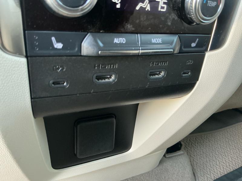 used 2025 GMC Yukon XL car, priced at $89,995