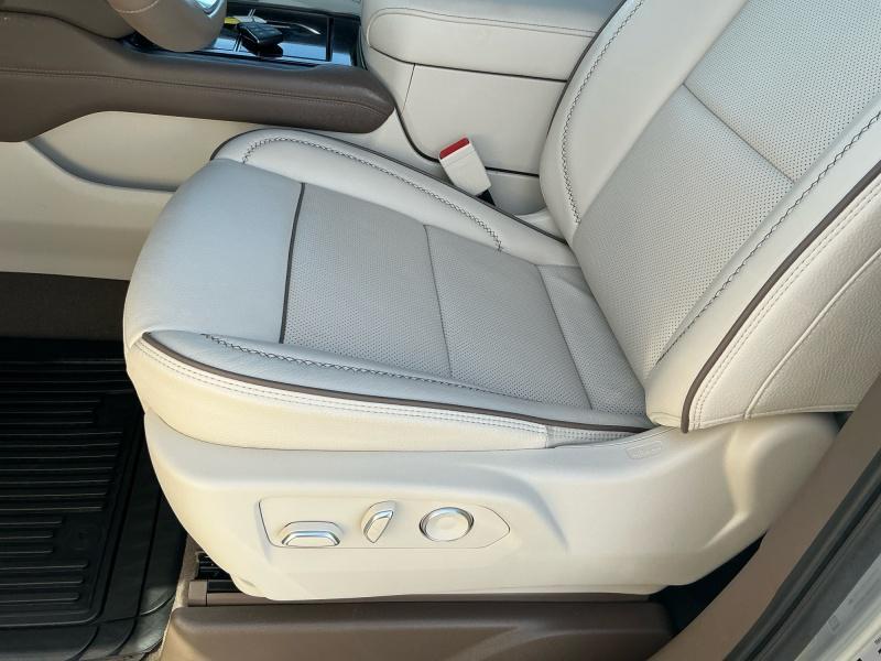 used 2025 GMC Yukon XL car, priced at $89,995