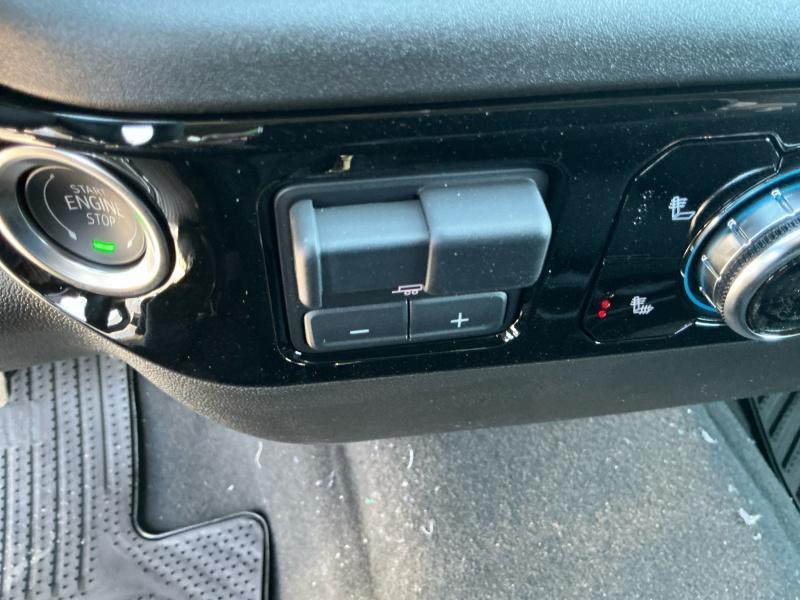 new 2025 GMC Sierra 1500 car, priced at $51,689