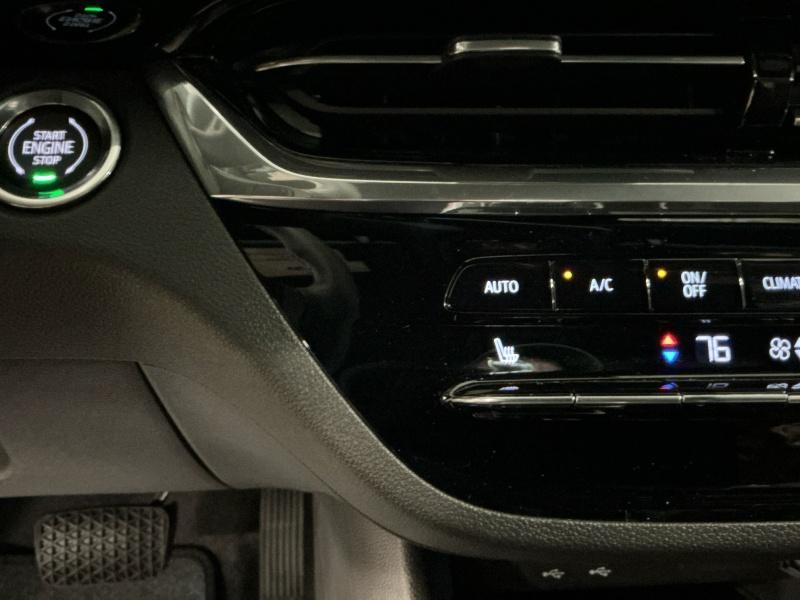 new 2025 Buick Envista car, priced at $31,259