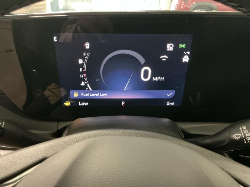 new 2025 Buick Envista car, priced at $31,259