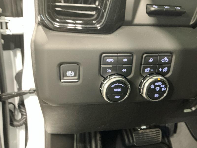 new 2025 GMC Sierra 2500 car, priced at $78,674