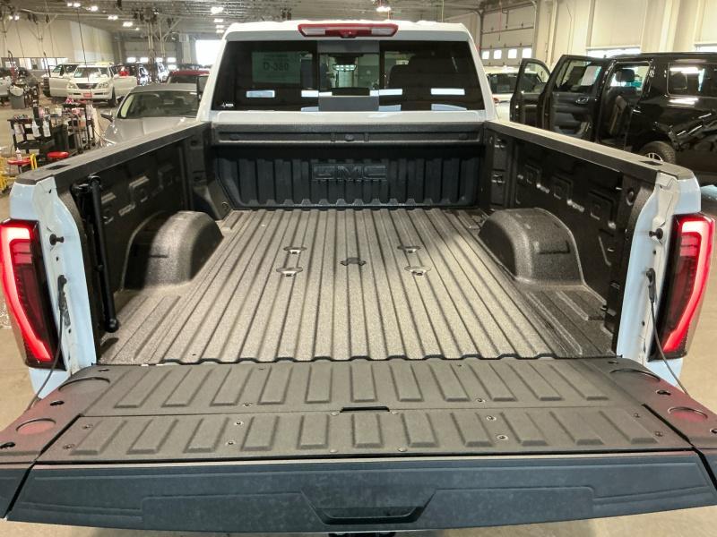 new 2025 GMC Sierra 2500 car, priced at $78,674