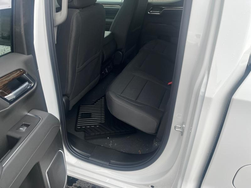 new 2025 GMC Sierra 1500 car, priced at $51,194