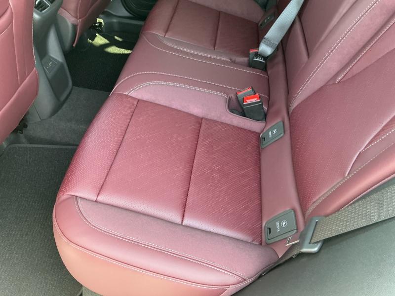 new 2025 Buick Envision car, priced at $42,134