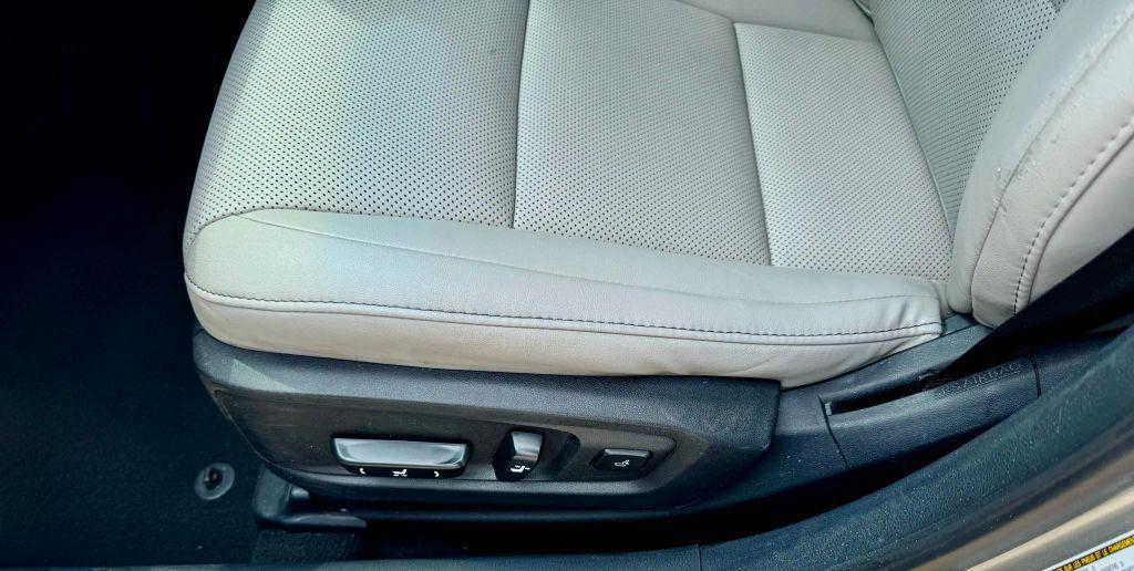 used 2016 Lexus ES 350 car, priced at $15,990