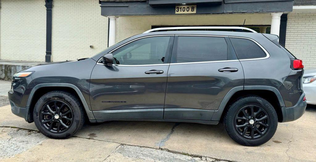 used 2016 Jeep Cherokee car, priced at $9,990