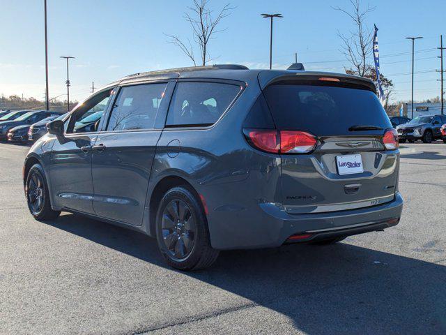 used 2020 Chrysler Pacifica Hybrid car, priced at $28,027