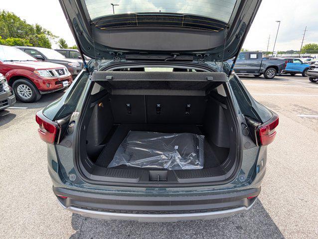 new 2025 Chevrolet Trax car, priced at $21,490