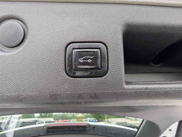 used 2021 Chevrolet Equinox car, priced at $18,500