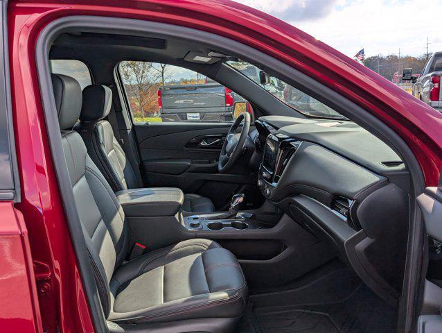 used 2022 Chevrolet Traverse car, priced at $31,960