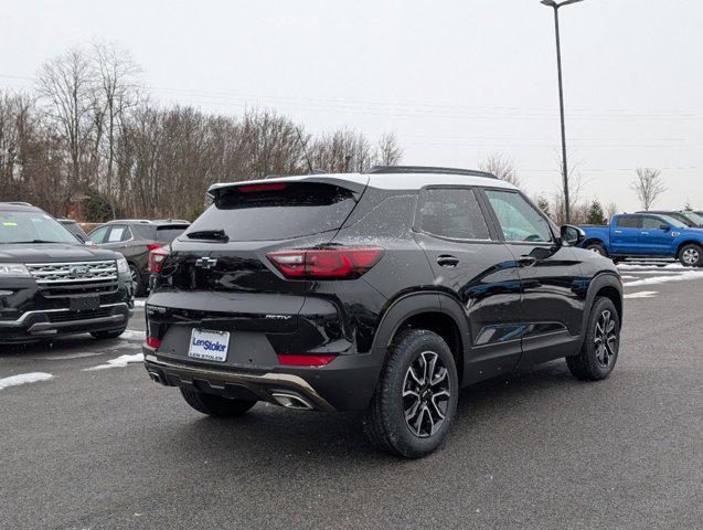 new 2025 Chevrolet TrailBlazer car, priced at $29,527