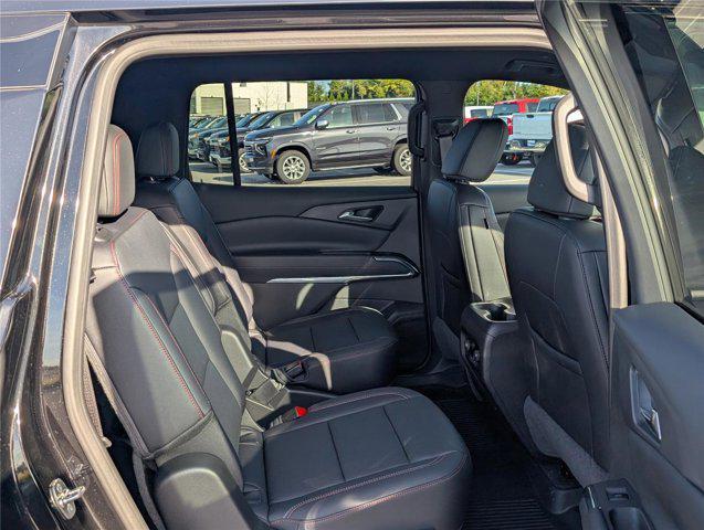 used 2025 Chevrolet Traverse car
