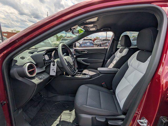 new 2025 Chevrolet Trax car, priced at $22,227