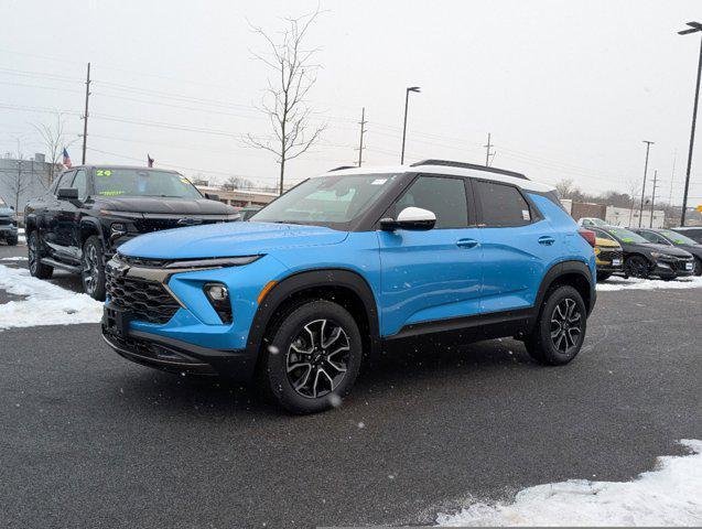 new 2025 Chevrolet TrailBlazer car, priced at $28,477