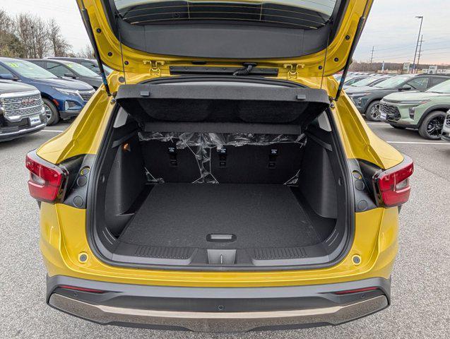 new 2025 Chevrolet Trax car, priced at $25,450