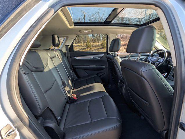 used 2019 Cadillac XT5 car, priced at $24,427