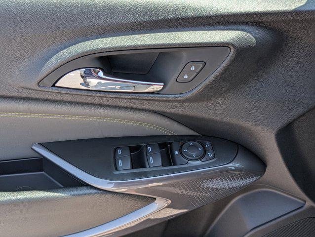 new 2025 Chevrolet Trax car, priced at $25,305
