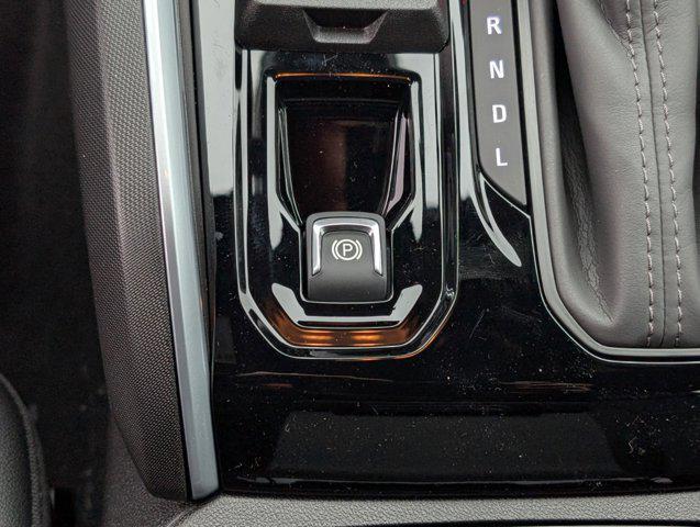 new 2025 Chevrolet Colorado car, priced at $30,995