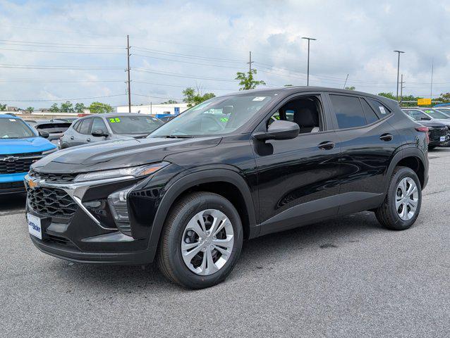 new 2025 Chevrolet Trax car, priced at $20,000