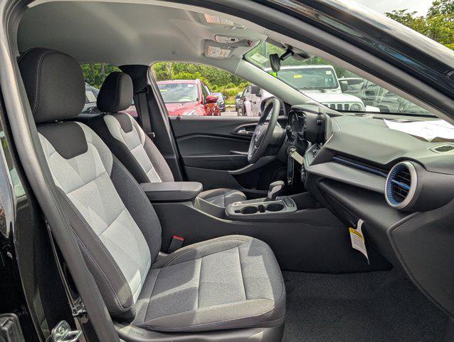 new 2025 Chevrolet Trax car, priced at $20,000