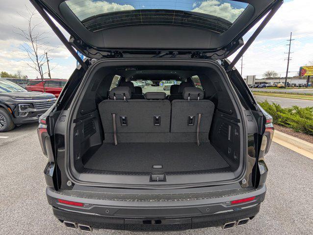 new 2025 Chevrolet Traverse car, priced at $43,227