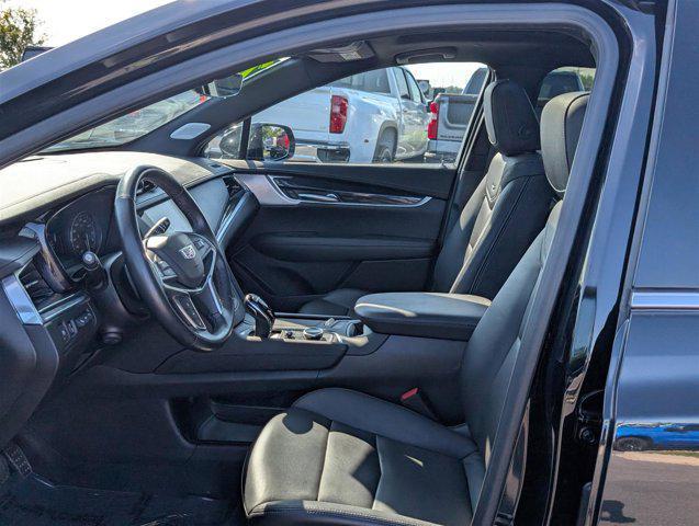 used 2023 Cadillac XT5 car, priced at $30,195