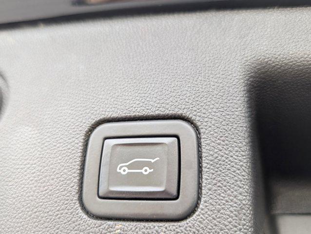 used 2022 Chevrolet Equinox car, priced at $18,890