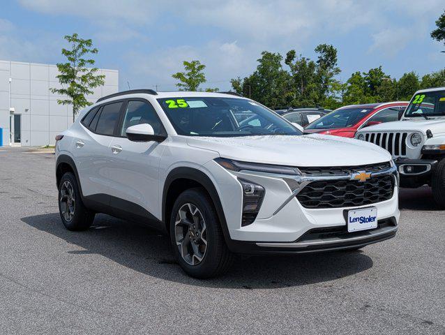 new 2025 Chevrolet Trax car, priced at $22,090