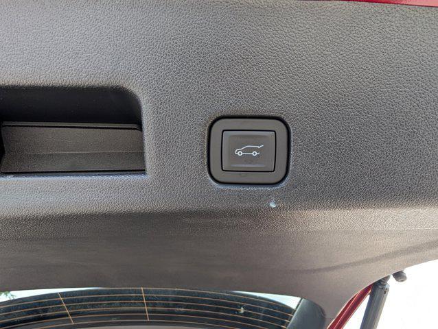new 2025 Chevrolet Traverse car, priced at $49,438