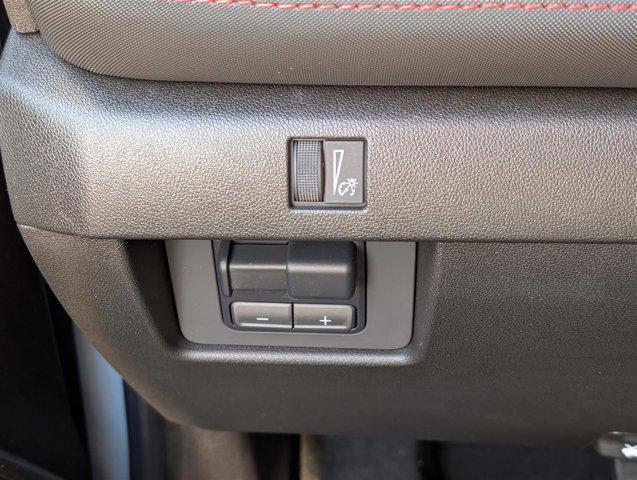 new 2025 Chevrolet Colorado car, priced at $40,200