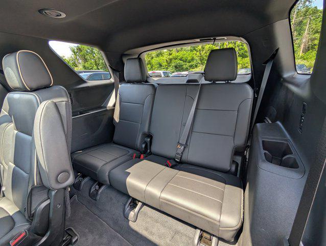 used 2022 Chevrolet Traverse car, priced at $35,452