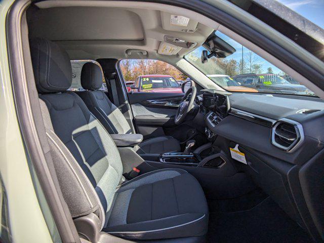 new 2025 Chevrolet TrailBlazer car, priced at $29,500