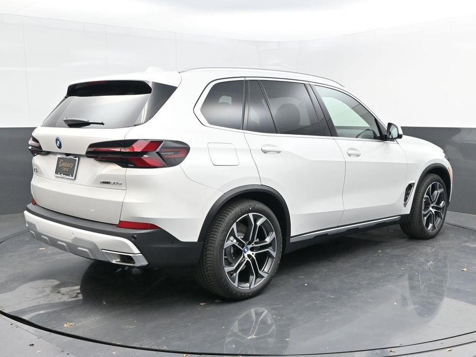 new 2025 BMW X5 PHEV car, priced at $78,540