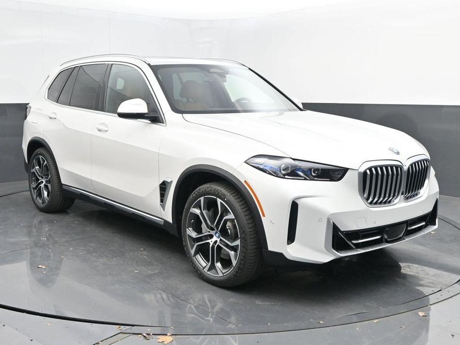 new 2025 BMW X5 PHEV car, priced at $78,540