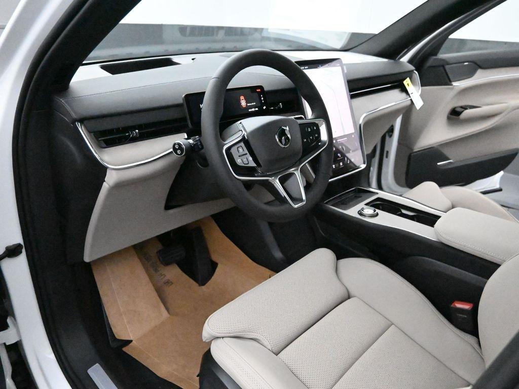 new 2025 Volvo EX90 car, priced at $88,825