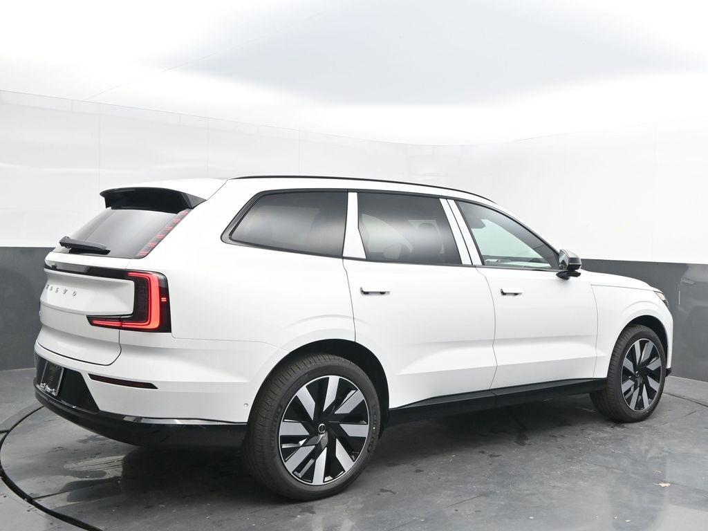 new 2025 Volvo EX90 car, priced at $88,825