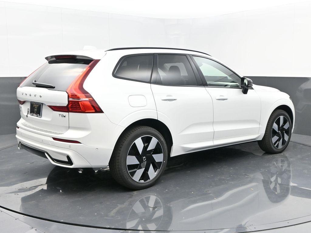 new 2025 Volvo XC60 Plug-In Hybrid car, priced at $66,235