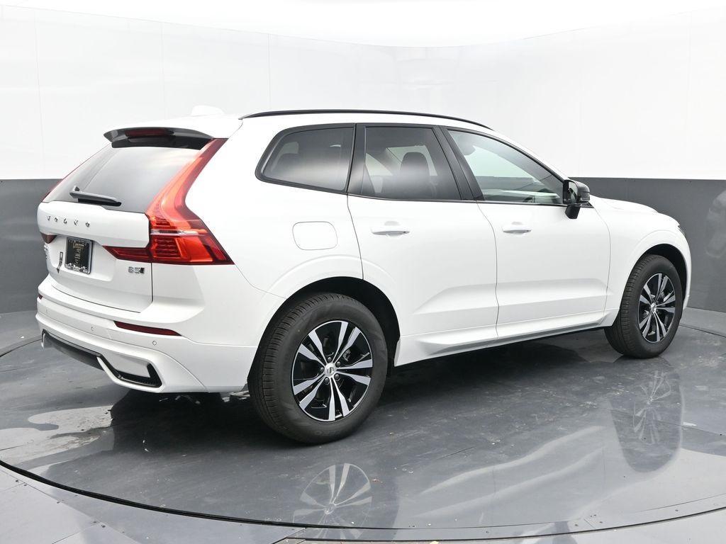 new 2025 Volvo XC60 car, priced at $48,345